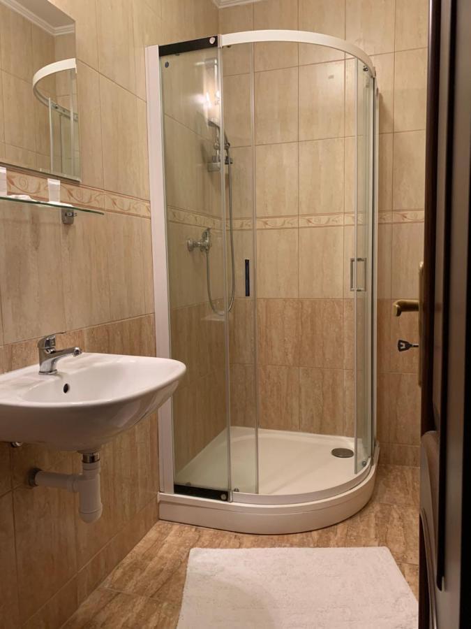 Hotel Tatra Malacky Bagian luar foto